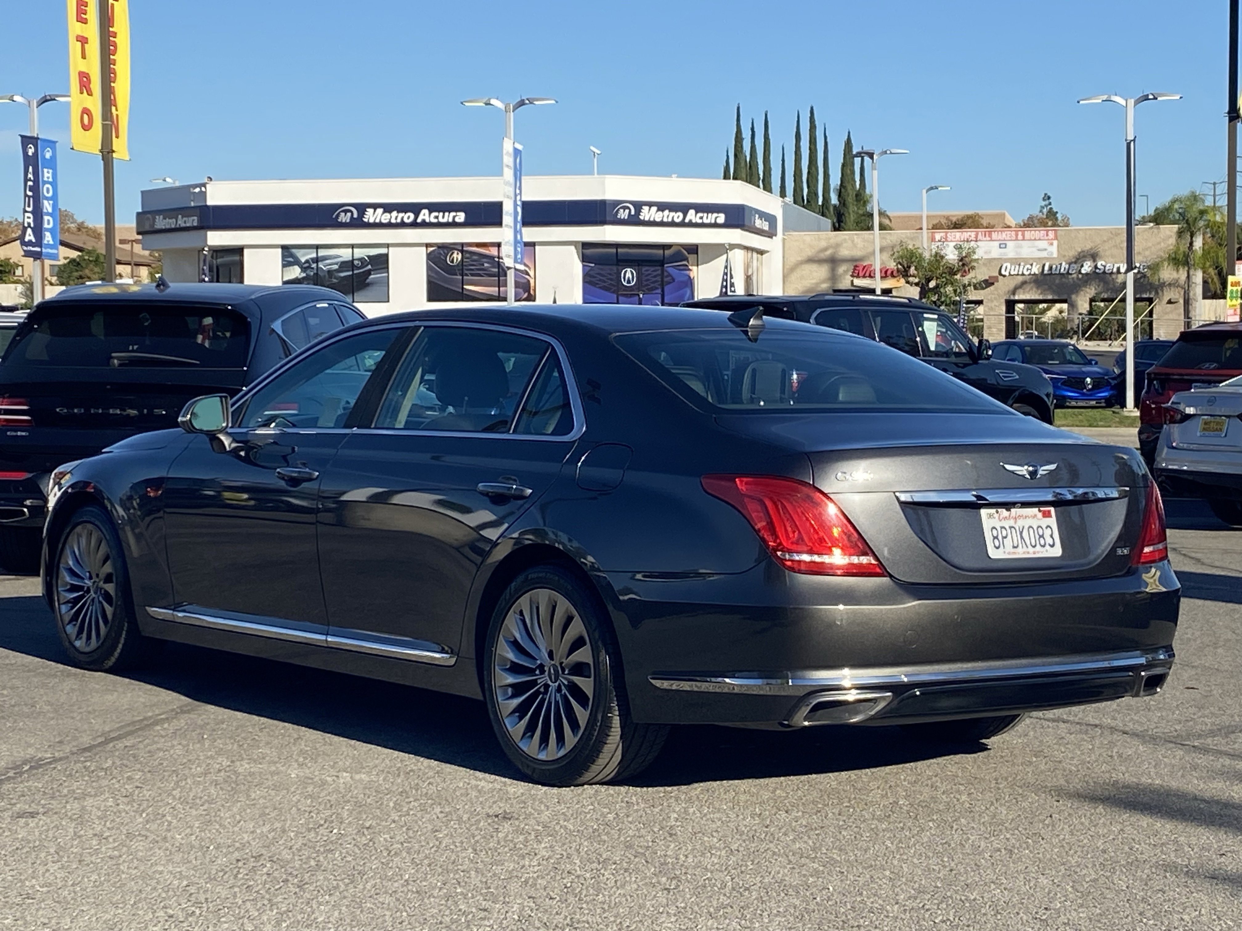 Used 2017 Genesis G90 3.3T Premium image 5