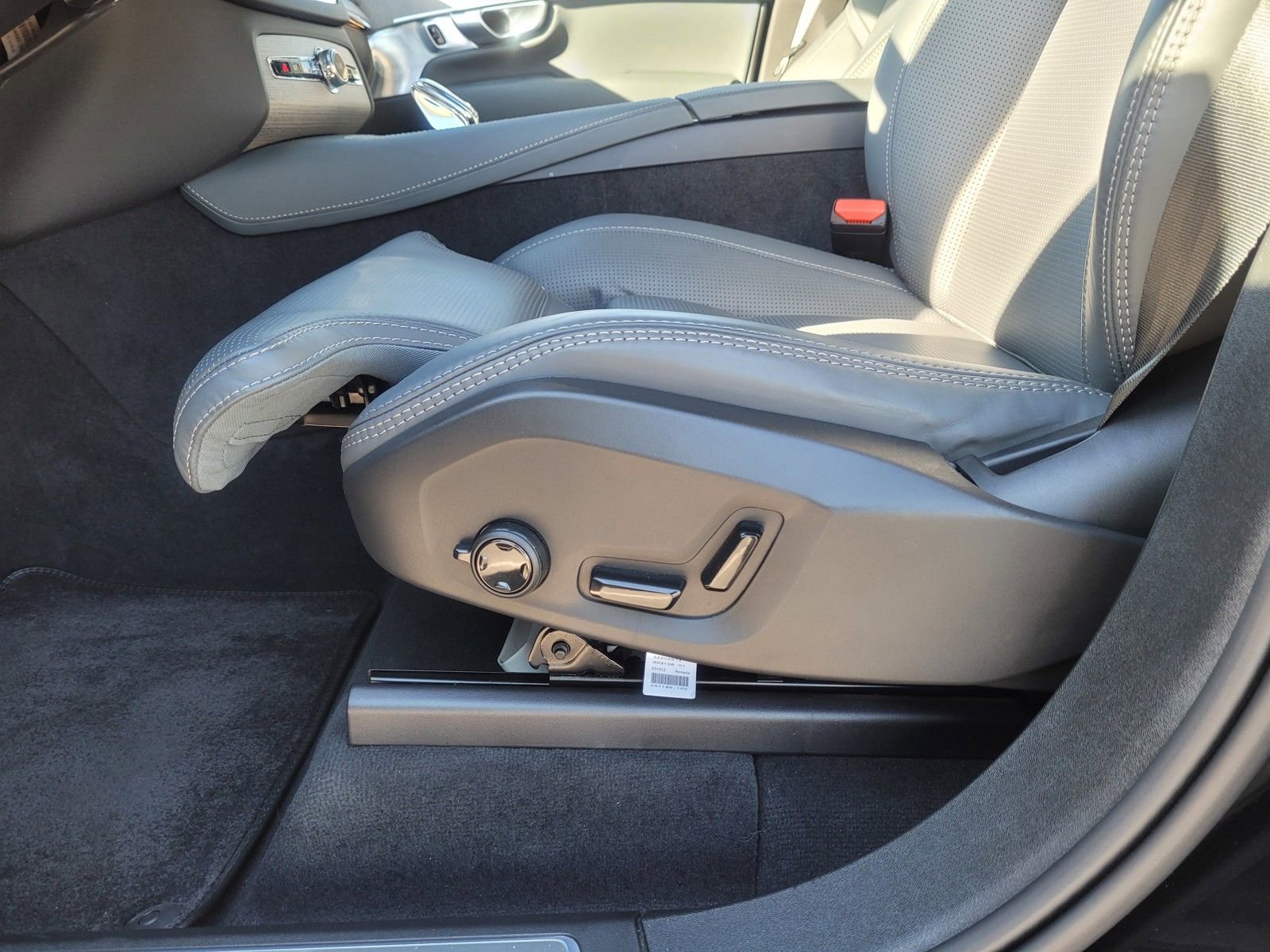 Used 2024 Volvo XC90 T8 Ultimate image 10