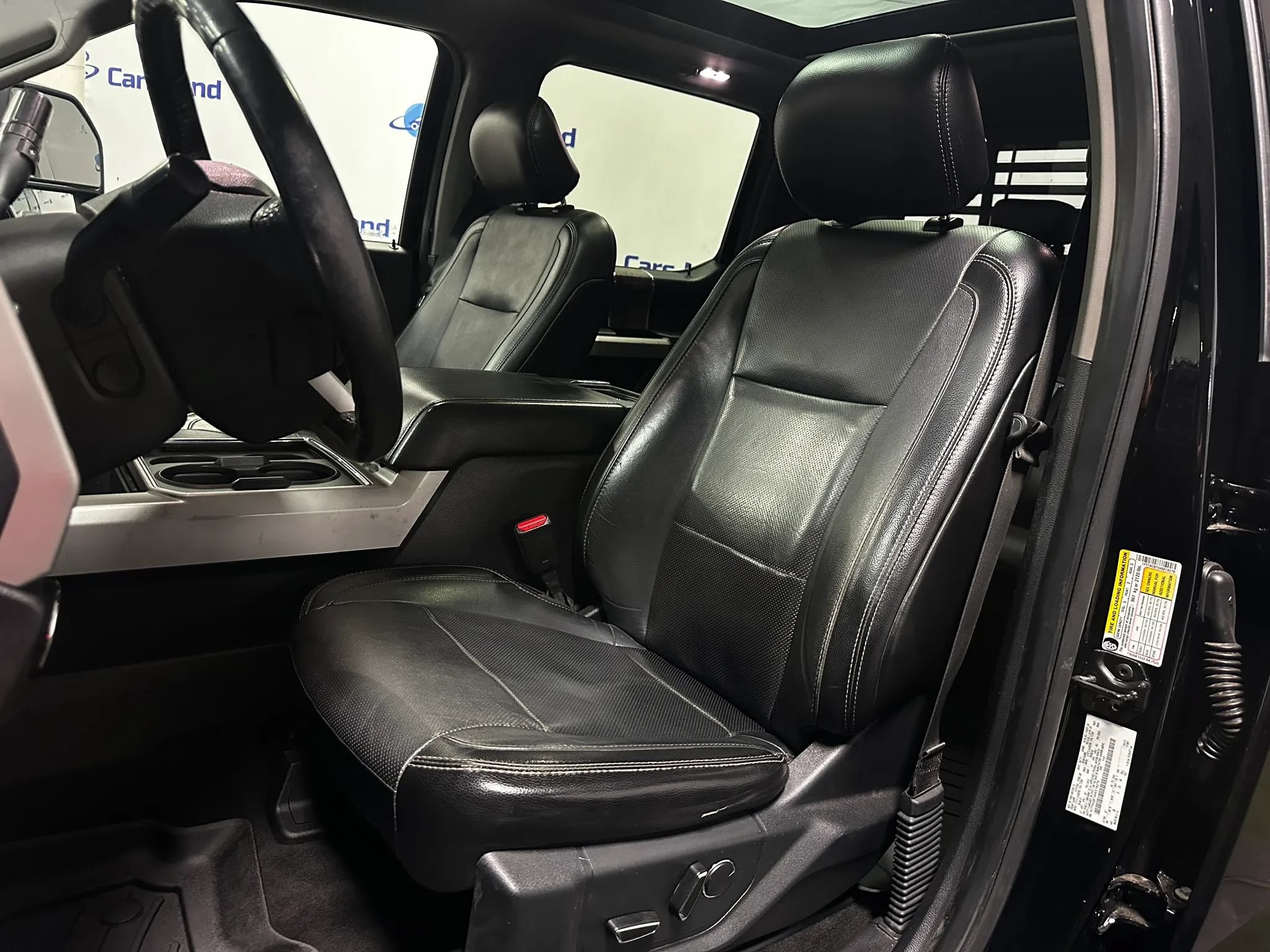 Used 2017 Ford F250 Lariat w/ Lariat Ultimate Package AWD/4WD image 12