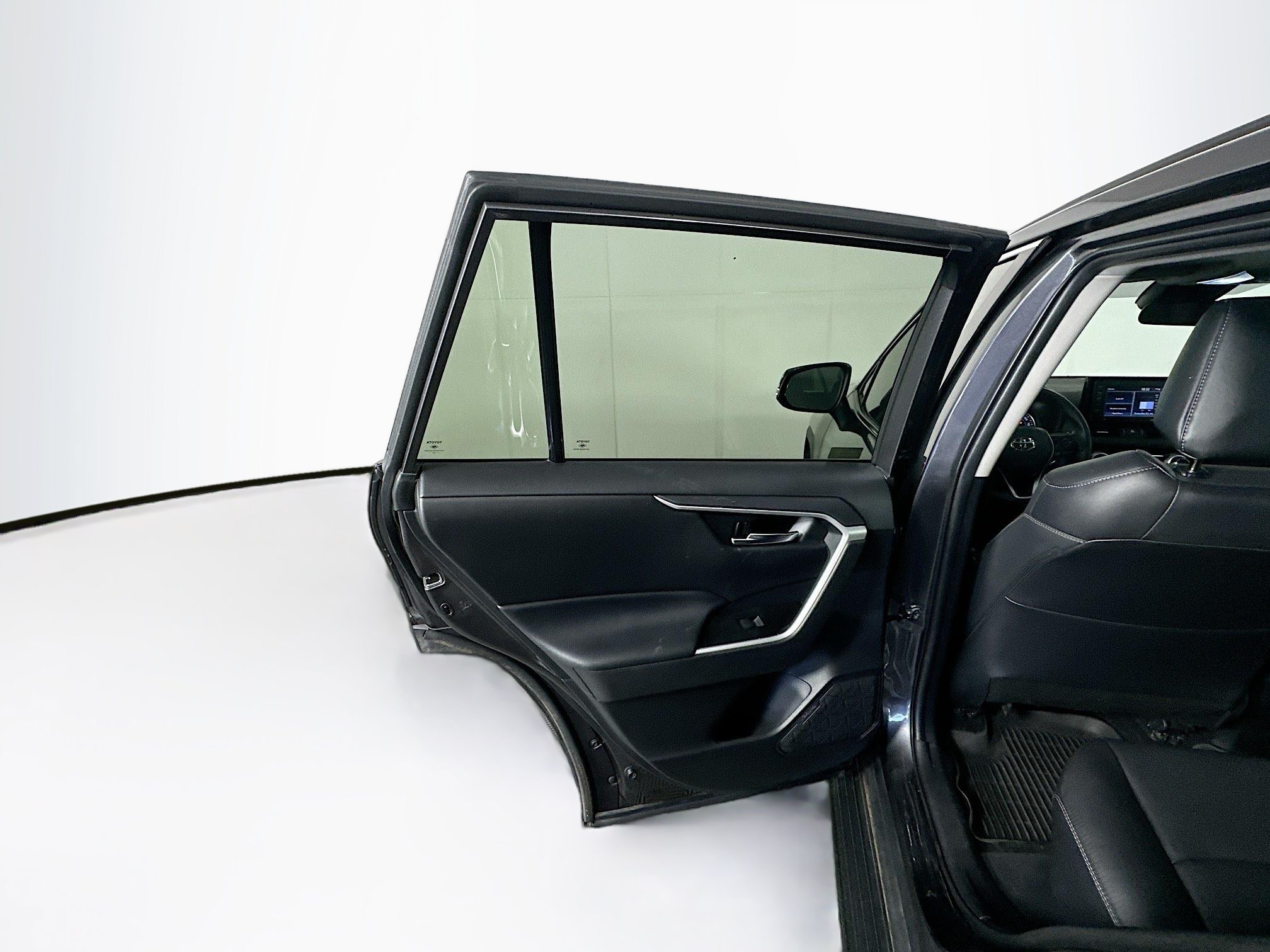 Used 2021 Toyota RAV4 XLE Premium FWD image 26