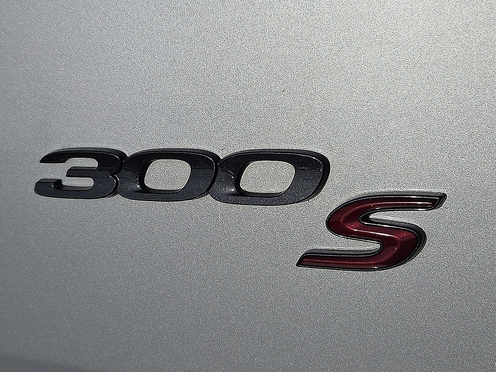 Used 2023 Chrysler 300 S image 9