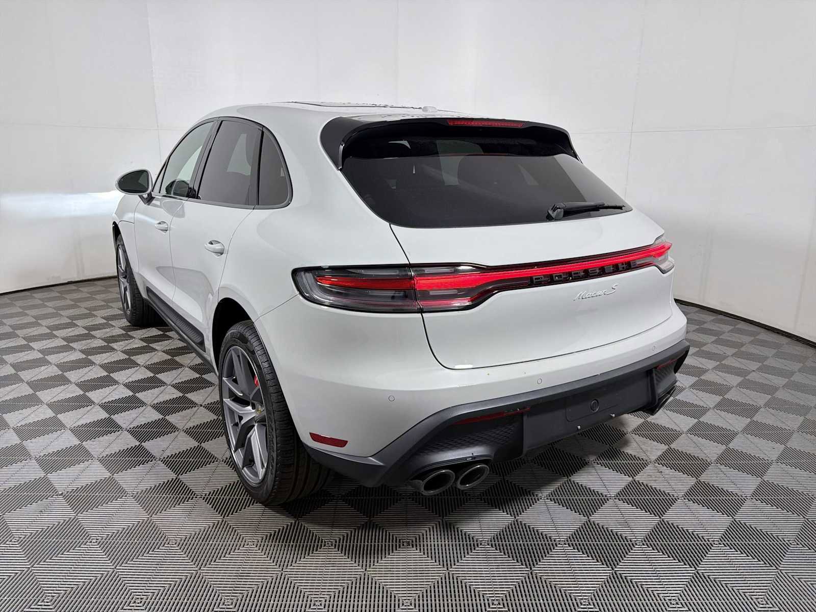 Used 2026 Porsche Macan S AWD/4WD image 5
