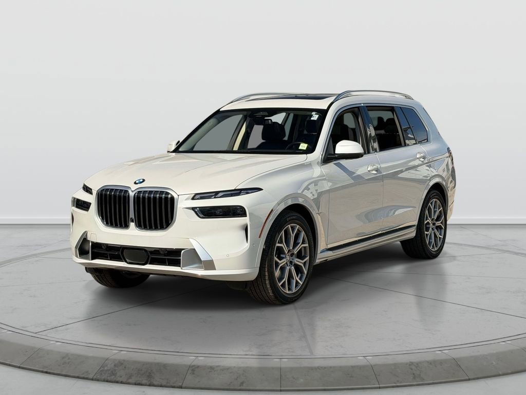 Used 2026 BMW X7 xDrive40i AWD/4WD image 3