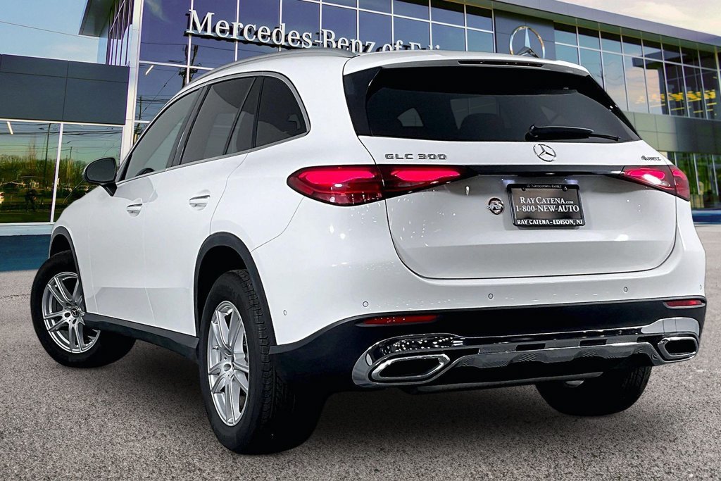 Certified 2025 Mercedes-Benz GLC 300 4MATIC image 2