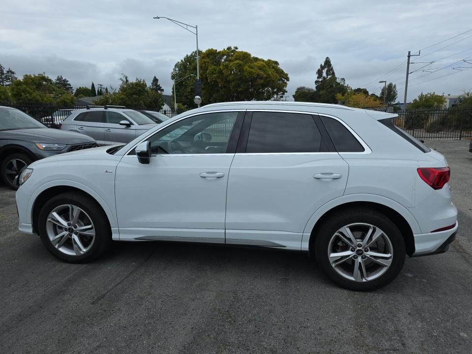 Used 2023 Audi Q3 2.0T Premium Plus w/ Premium Plus Package AWD/4WD image 4