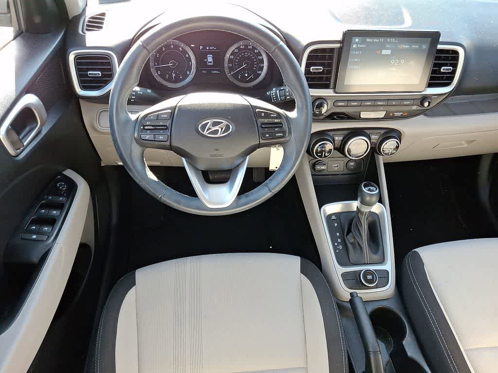 Used 2021 Hyundai Venue SEL FWD image 11