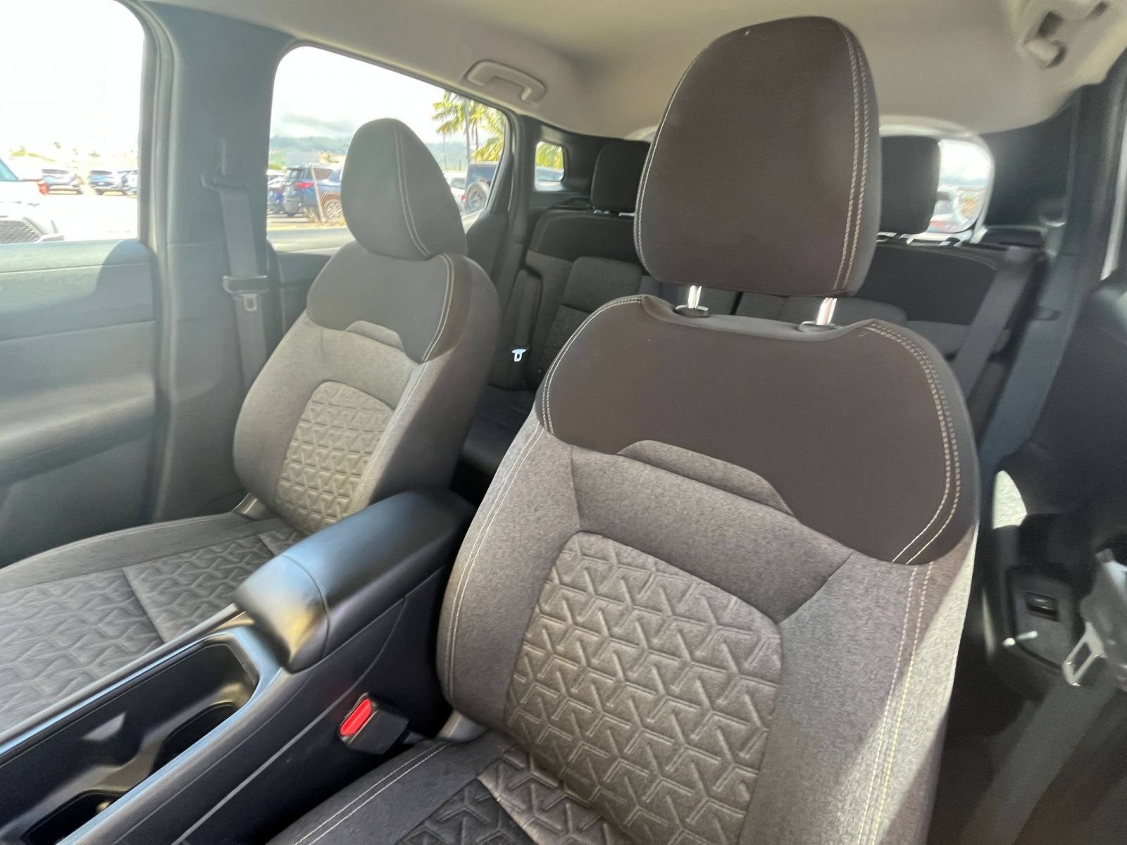 Used 2025 Nissan Kicks SV FWD image 33