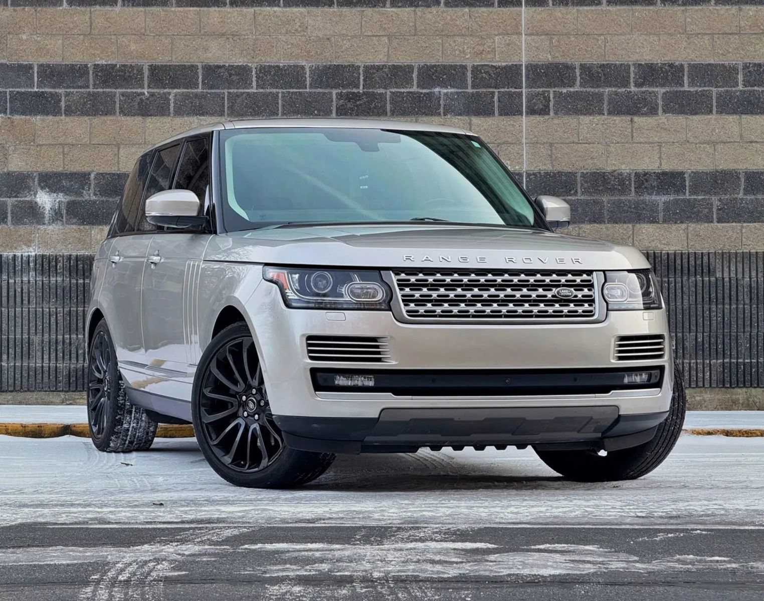 Used 2016 Land Rover Range Rover Supercharged AWD/4WD image 1