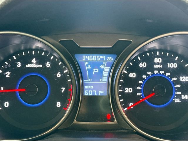 Used 2017 Hyundai Veloster Value Edition image 13