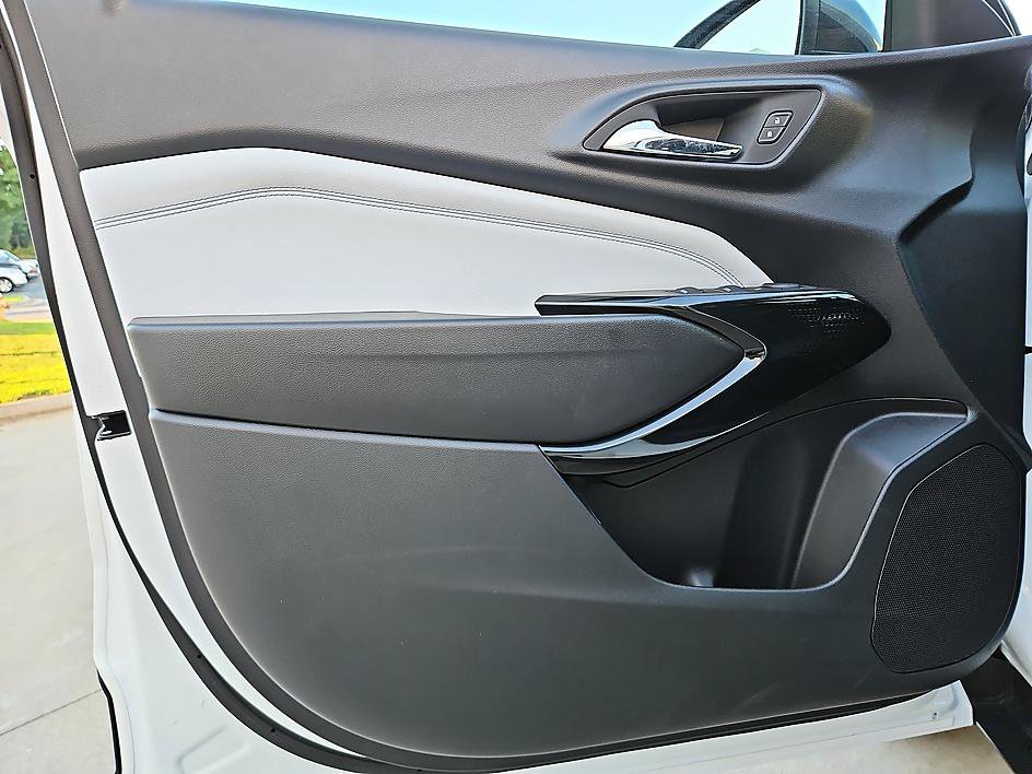 New 2026 Chevrolet Trax LT w/ Driver Confidence Package FWD image 13