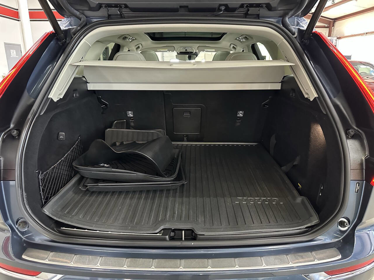 Used 2019 Volvo XC60 T5 Inscription w/ Protection Package Premier image 8