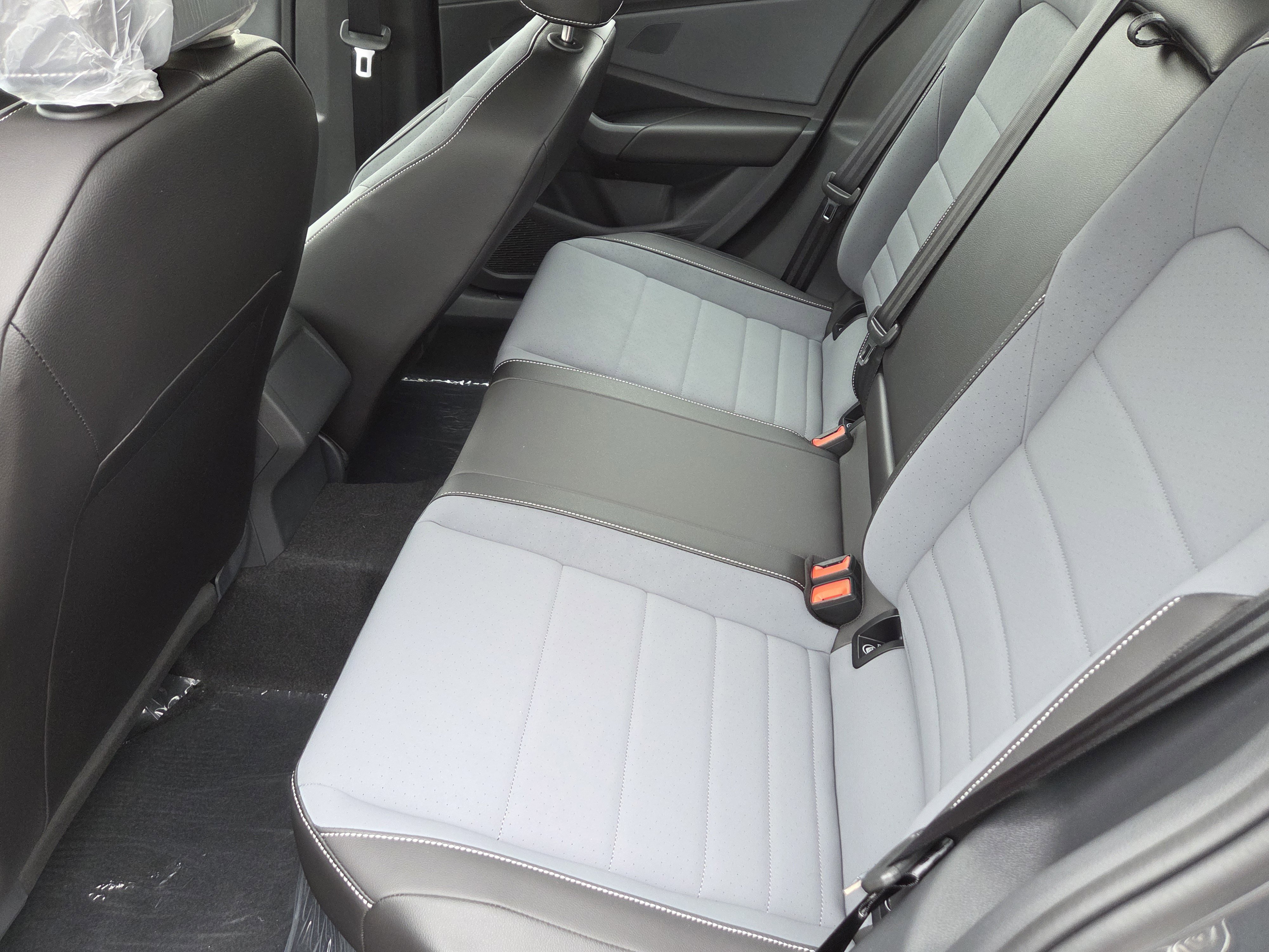 New 2026 Volkswagen Jetta SE image 7