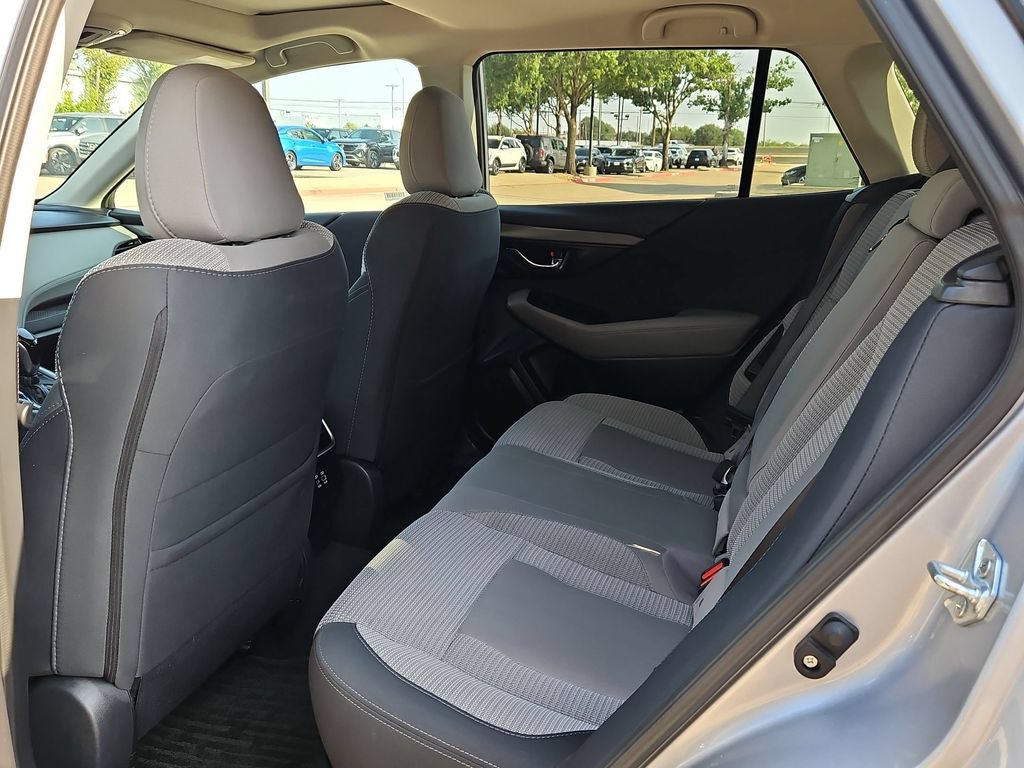 Used 2025 Subaru Outback Premium AWD/4WD image 25