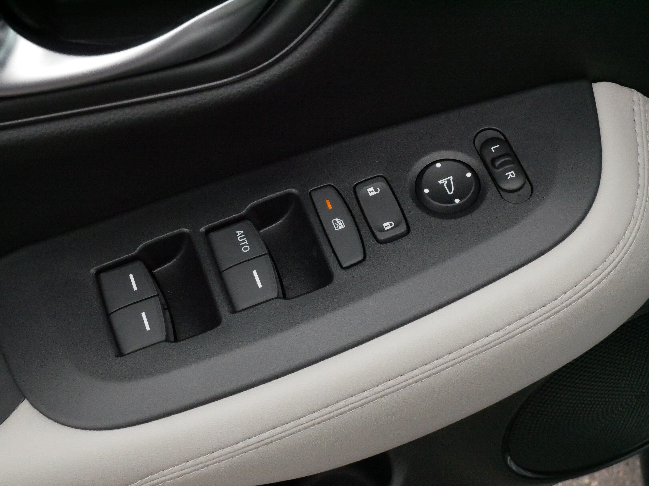 Certified 2026 Honda HR-V LX image 19