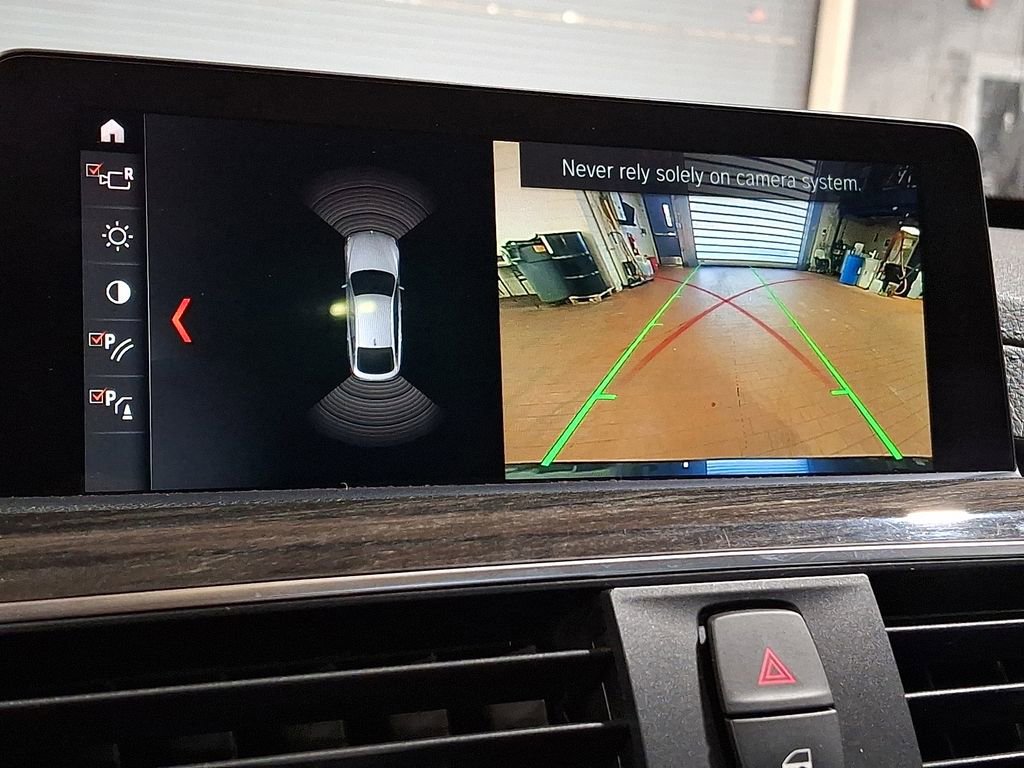 Used 2018 BMW 330i Gran Turismo xDrive image 17