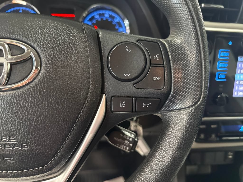 Used 2018 Toyota Corolla LE FWD image 4
