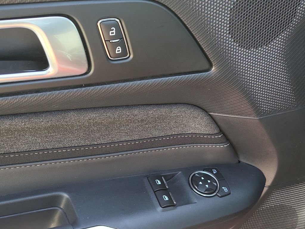 Used 2025 Ford Mustang EcoBoost image 21