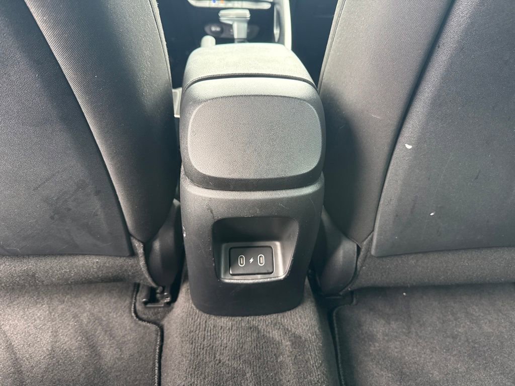 Used 2025 Hyundai Elantra SE image 11