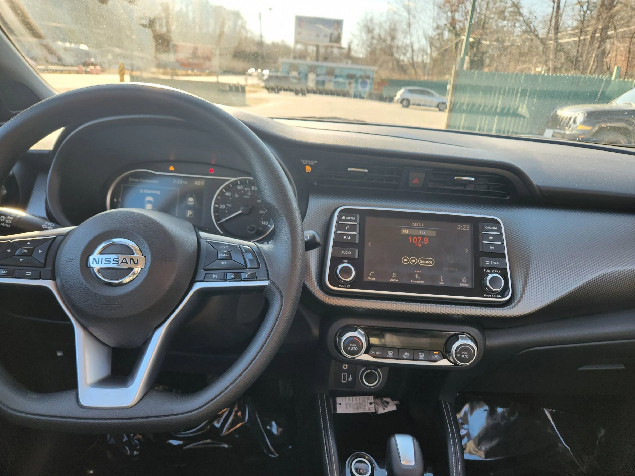 Used 2020 Nissan Kicks SV image 31