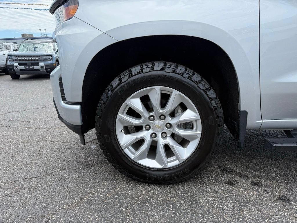 Used 2021 Chevrolet Silverado 1500 Custom w/ LPO, Dark Essentials Package AWD/4WD image 25