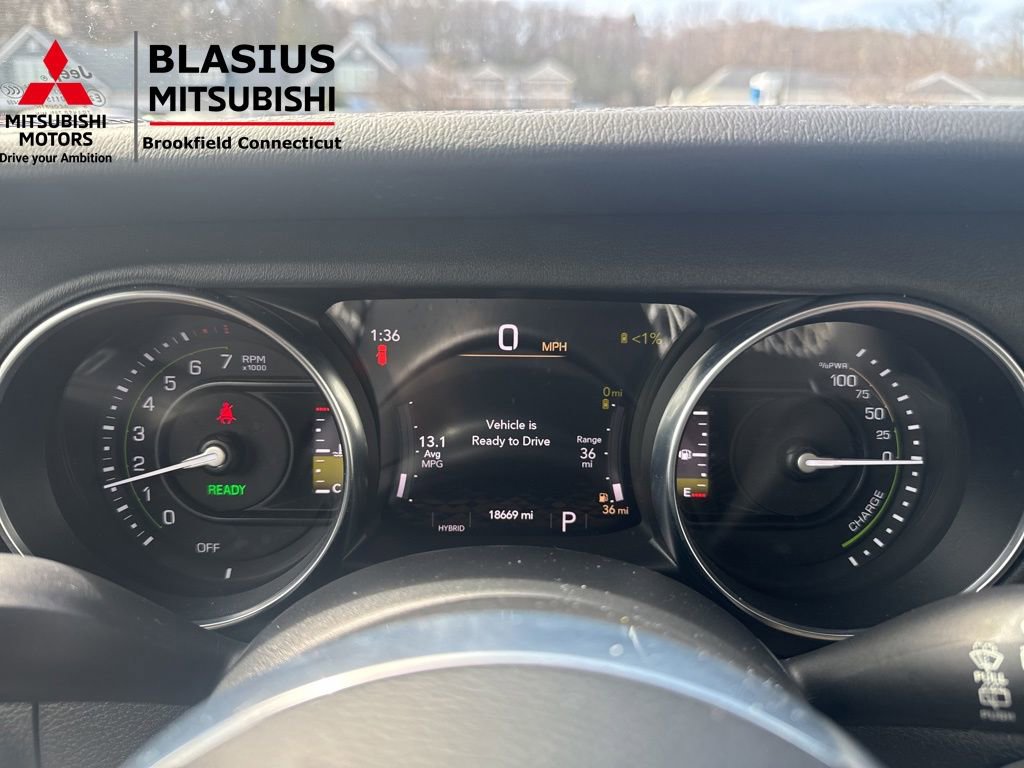 Used 2023 Jeep Wrangler Unlimited Sahara w/ Cold Weather Group image 27