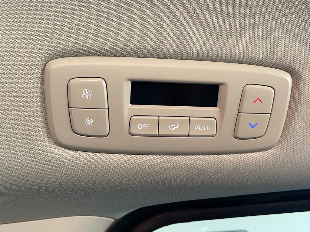 New 2026 Kia Carnival FWD image 23