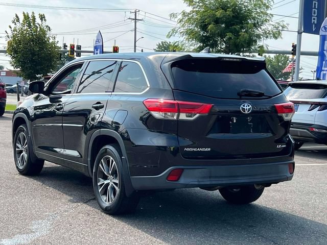Used 2018 Toyota Highlander Plus AWD/4WD image 8