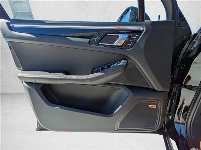 New 2026 Porsche Macan image 13