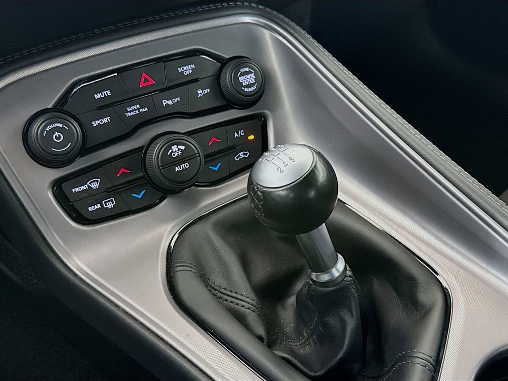 Used 2023 Dodge Challenger R/T w/ T/A Package image 18