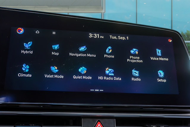 Used 2024 Hyundai Elantra Blue FWD image 24