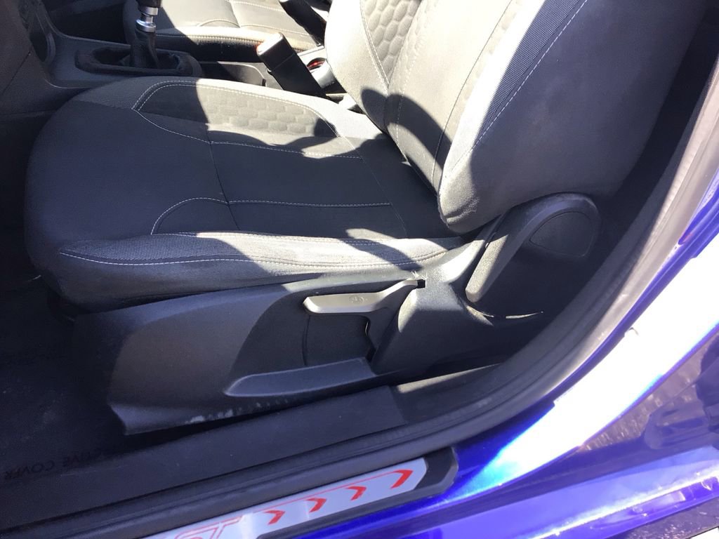 Used 2015 Ford Fiesta ST FWD image 18