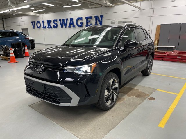 New 2026 Volkswagen Taos SE image 1