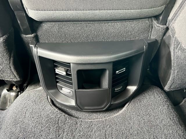 Used 2024 RAM 3500 Tradesman w/ Chrome Appearance Group AWD/4WD image 8