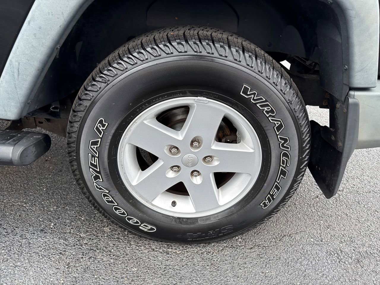 Used 2009 Jeep Wrangler X image 11