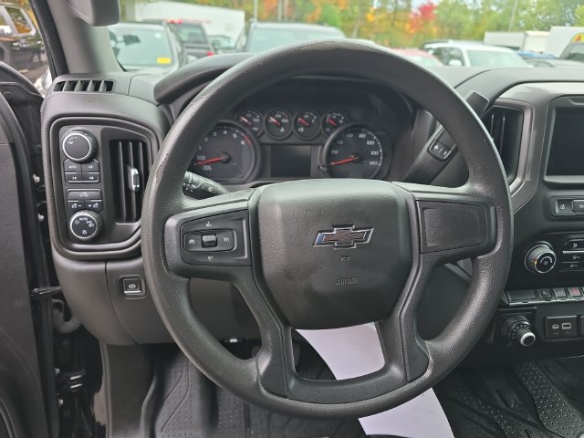 Used 2022 Chevrolet Silverado 1500 Custom Trail Boss w/ LPO, Dark Essentials Package AWD/4WD image 9