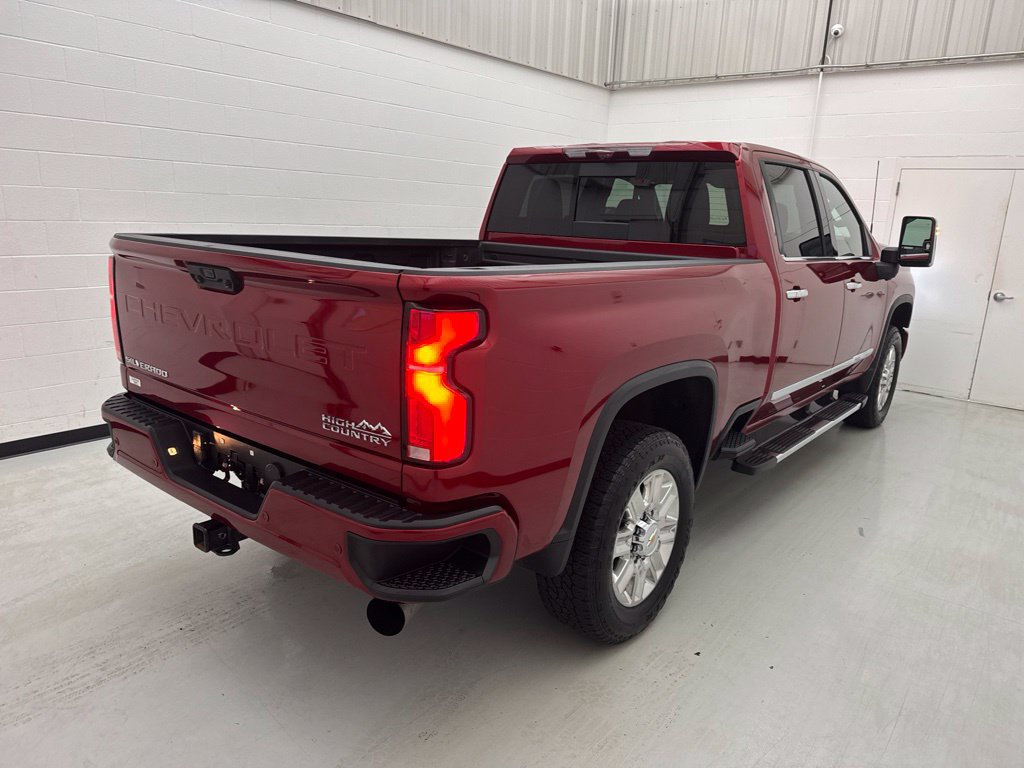 Used 2025 Chevrolet Silverado 2500 High Country w/ High Country Premium Package AWD/4WD image 7