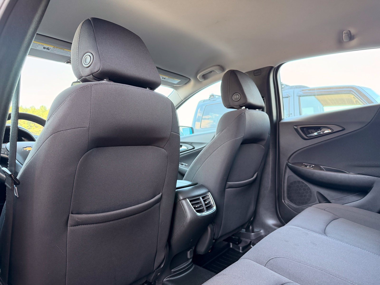 Used 2022 Chevrolet Malibu LT FWD image 17