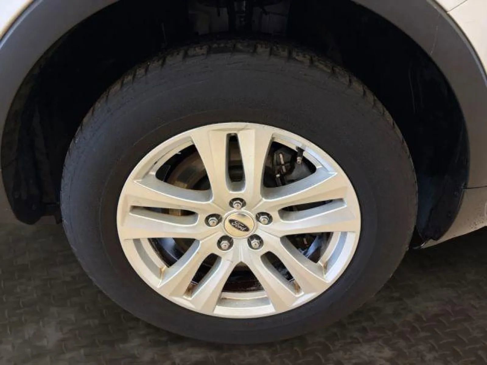 Used 2019 Ford Explorer XLT w/ Equipment Group 202A image 38