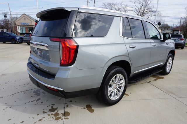 Used 2023 GMC Yukon SLT w/ SLT Premium Package image 4