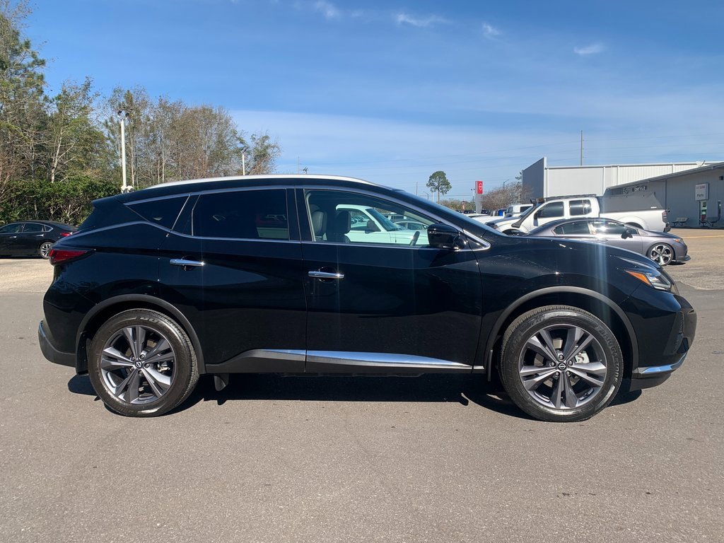 Used 2024 Nissan Murano Platinum w/ Cargo Package image 2