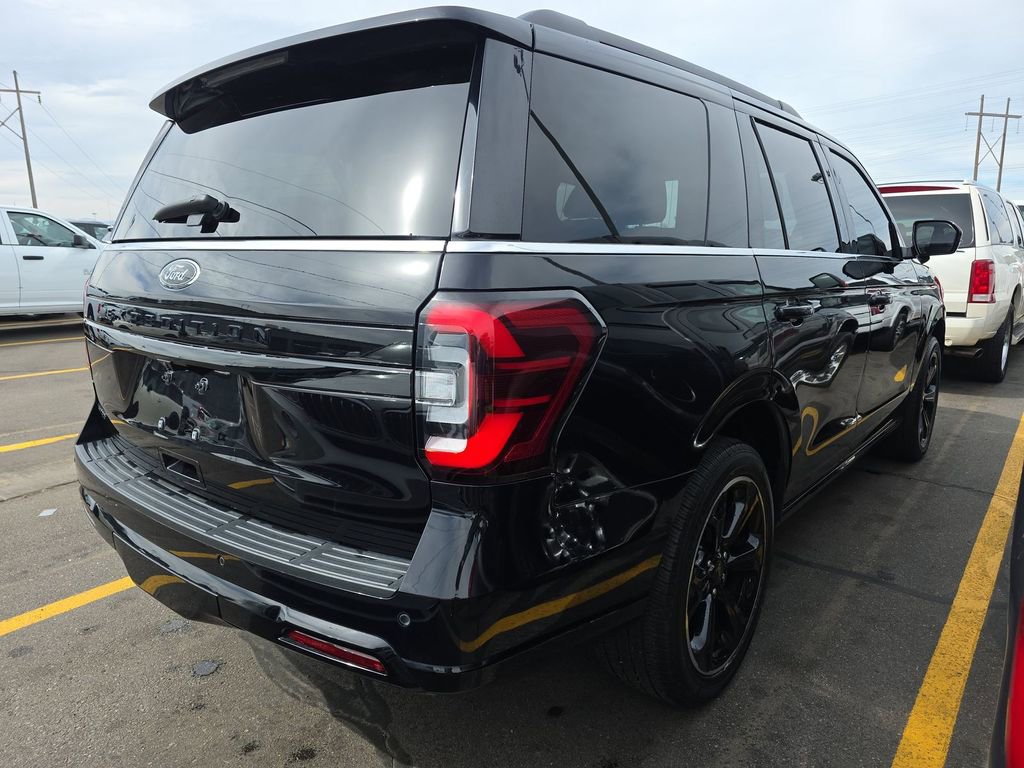 Used 2023 Ford Expedition Limited image 2