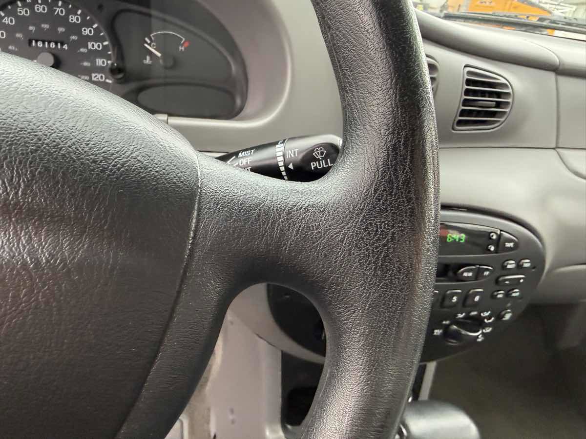 Used 2002 Ford Escort Sedan image 24