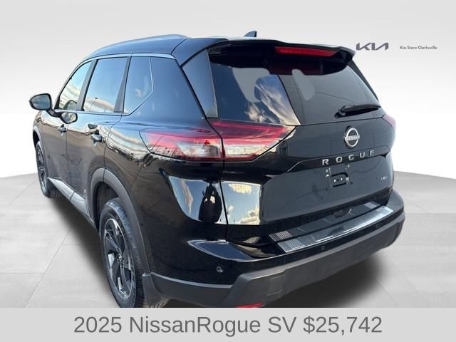 Used 2025 Nissan Rogue SV w/ SV Premium Package image 6