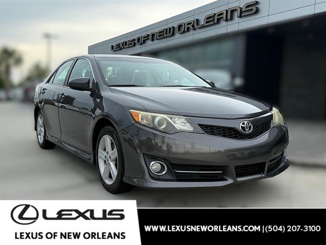 Used 2014 Toyota Camry SE FWD image 1