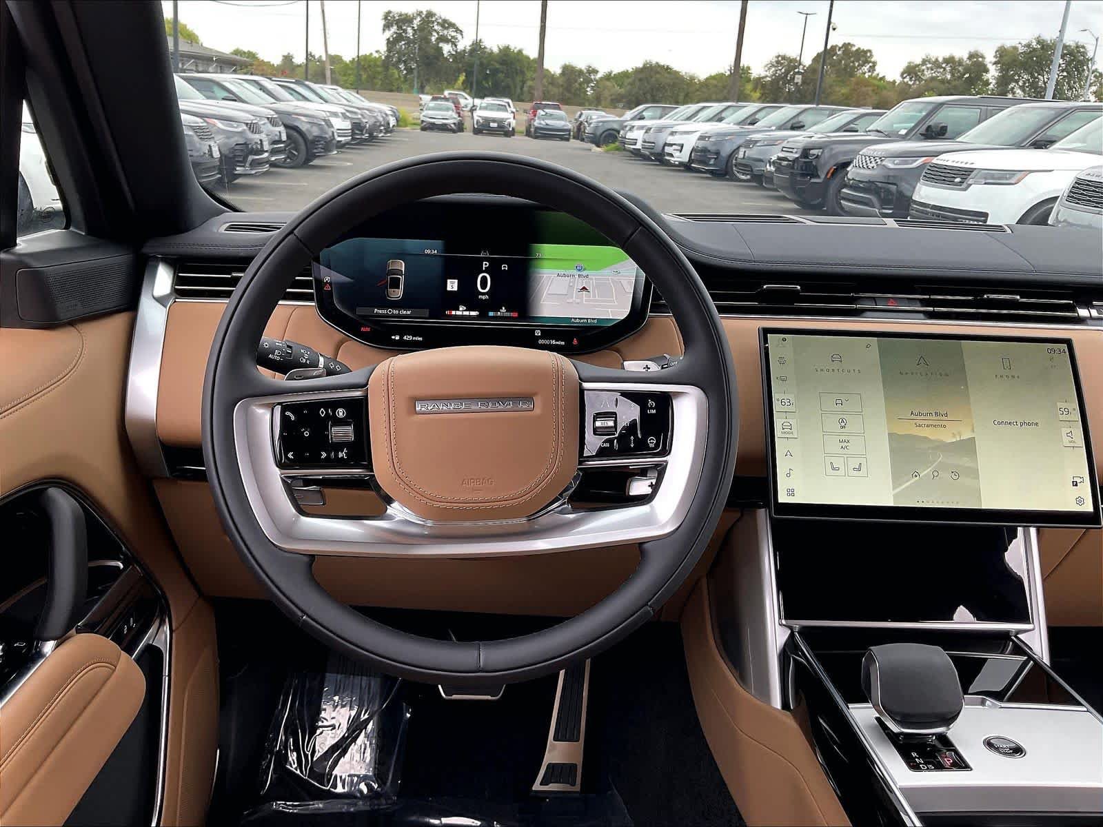 New 2026 Land Rover Range Rover Long Wheelbase SE AWD/4WD image 15