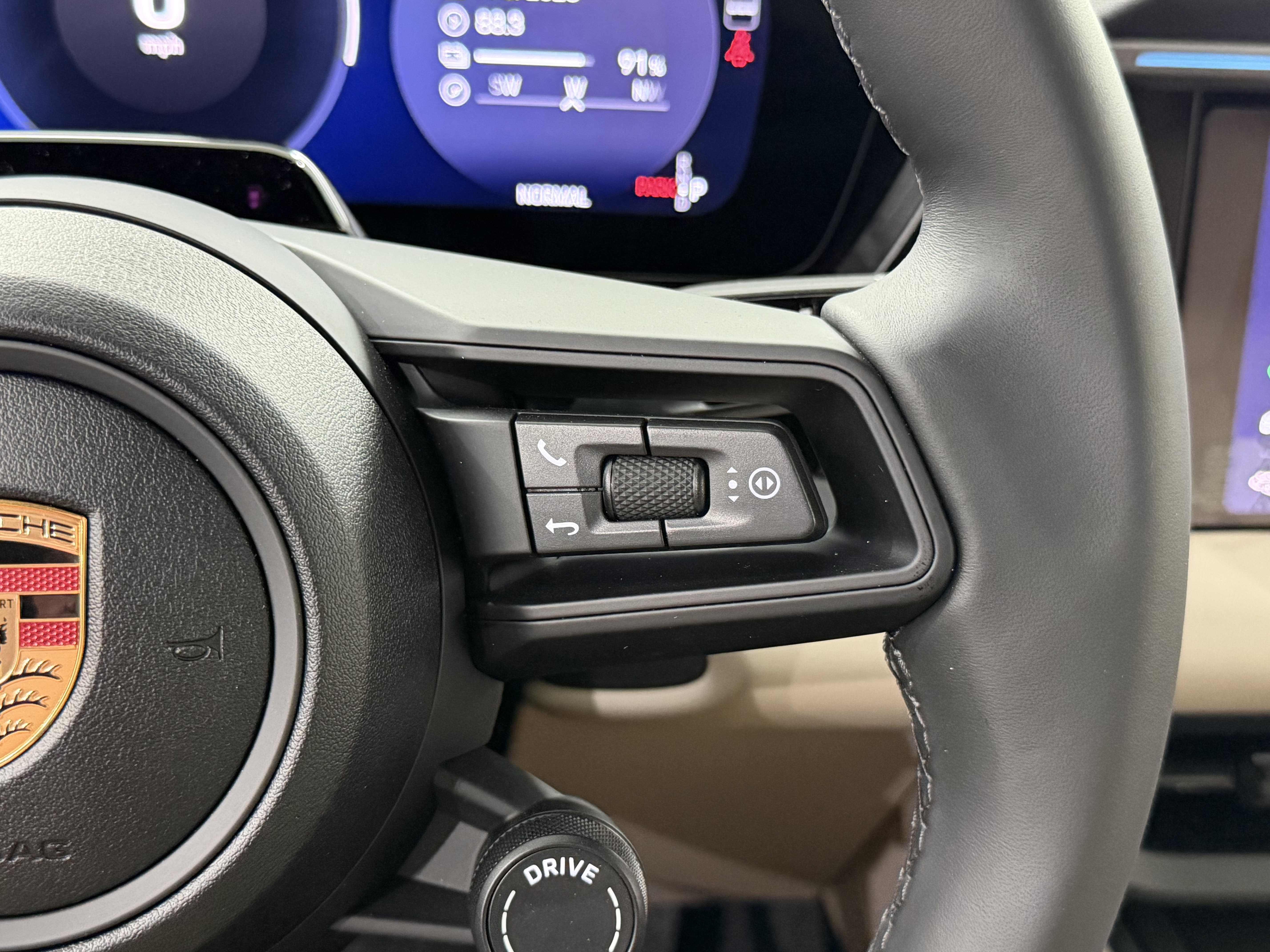 New 2026 Porsche Macan 4 Electric AWD/4WD image 47