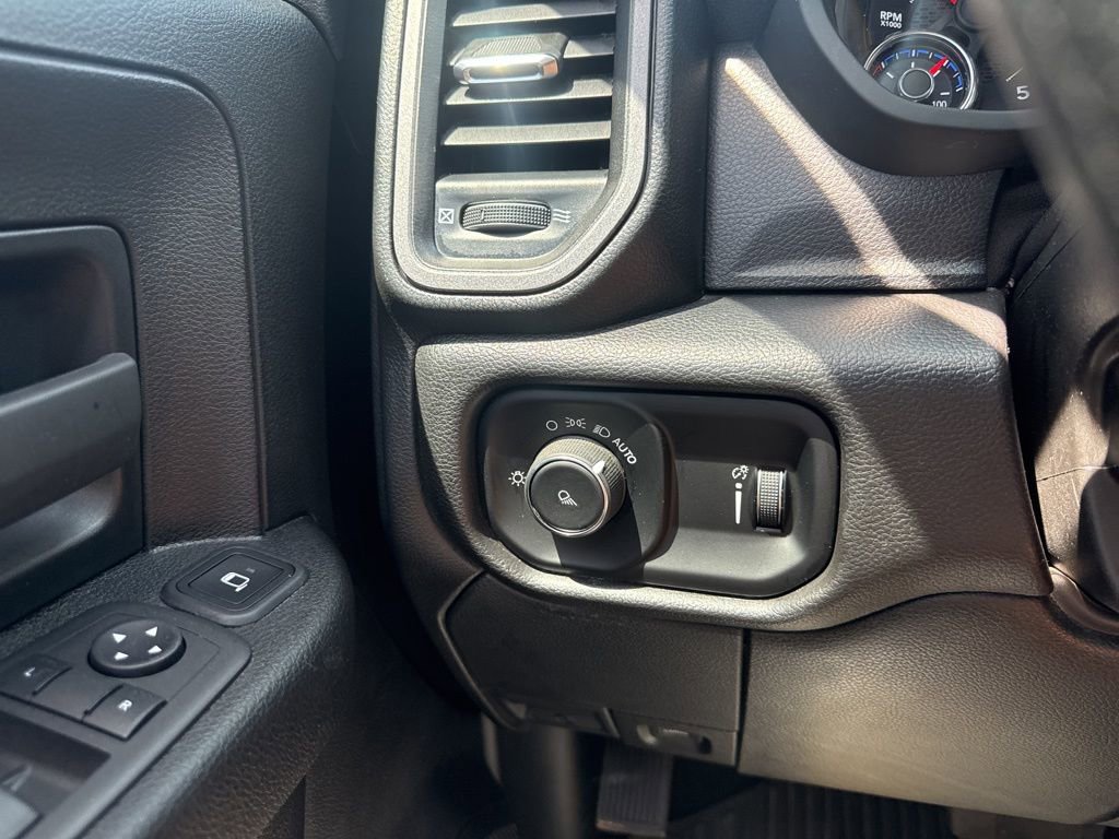 Used 2024 RAM 2500 Tradesman w/ Chrome Appearance Group image 20