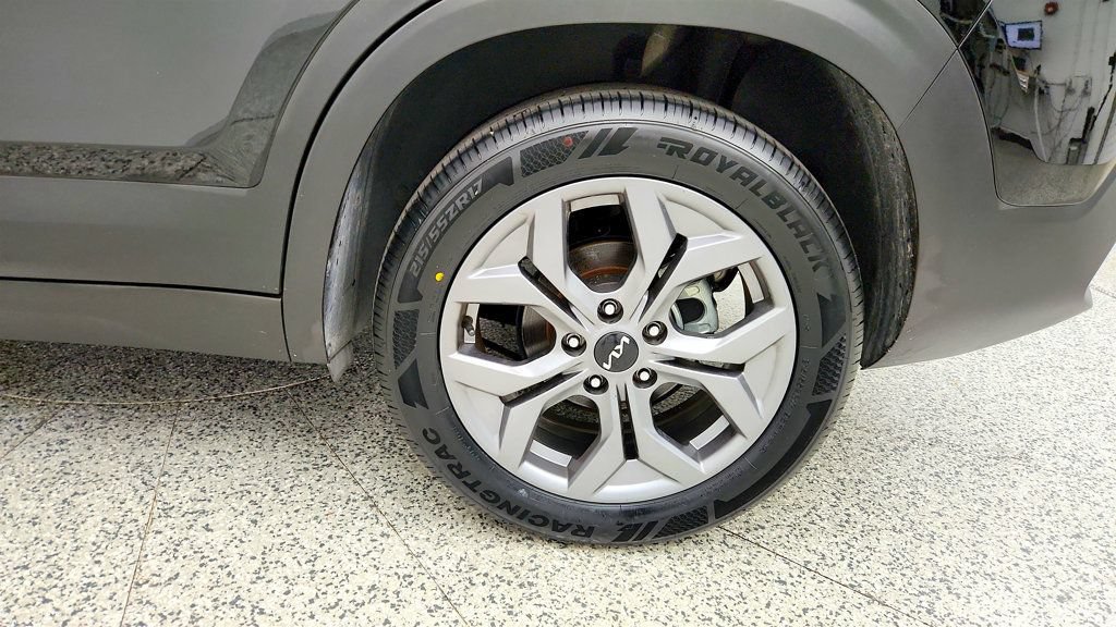 Used 2024 Kia Seltos S FWD image 9