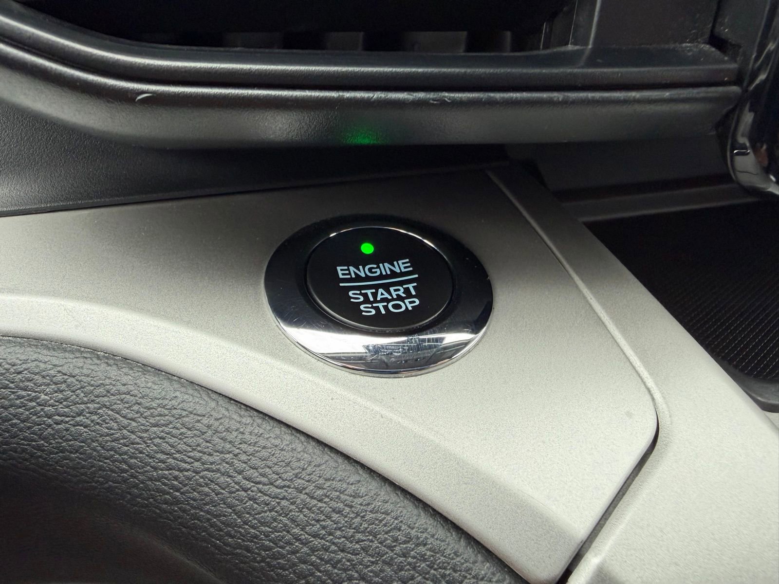 Used 2020 Ford Explorer XLT RWD image 26
