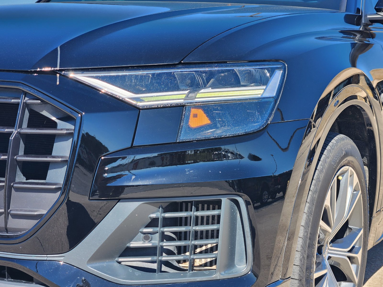 Used 2020 Audi Q8 Premium w/ Black Optic Package AWD/4WD image 10